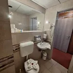 Unicornis Hotel 3*