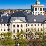 Unicornis Hotel Eger