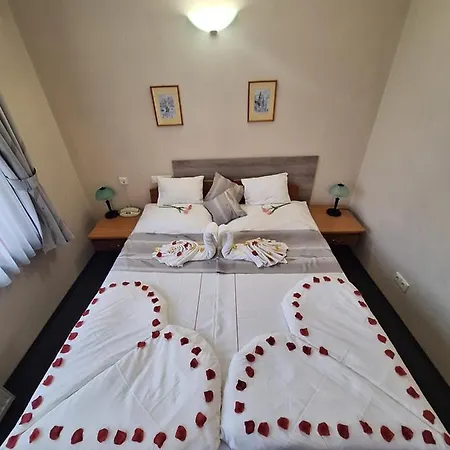 Hotel Unicornis 3*