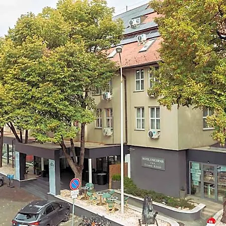 Unicornis 3* Eger