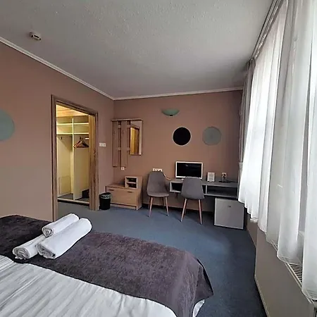 Hotel Unicornis