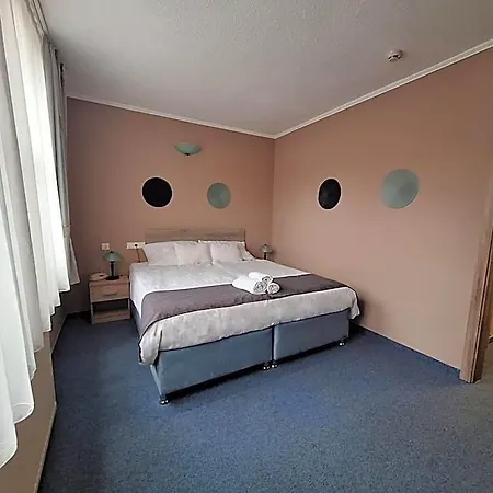 Hotel Unicornis
