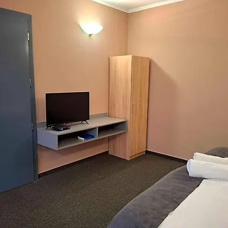 Unicornis Hotel Eger