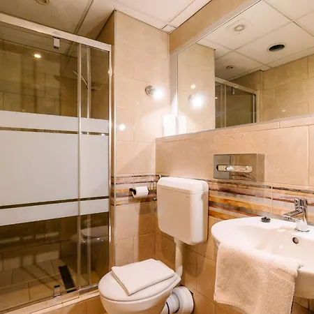 Unicornis Hotel 3*