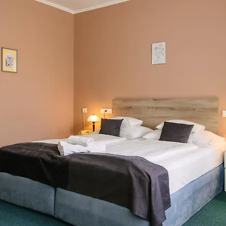 Hotel Unicornis 3*