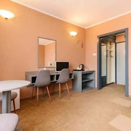 Hotel Unicornis Eger
