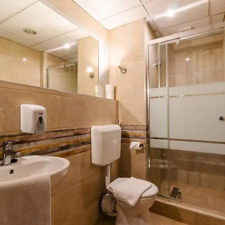 Unicornis Hotel 3*