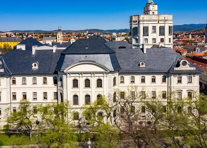 Unicornis Hotel Eger